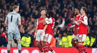 塞鸟成烟雾弹！王牌再不用没人同情伊万，王钰栋能比武磊强？至少能突到底线！.